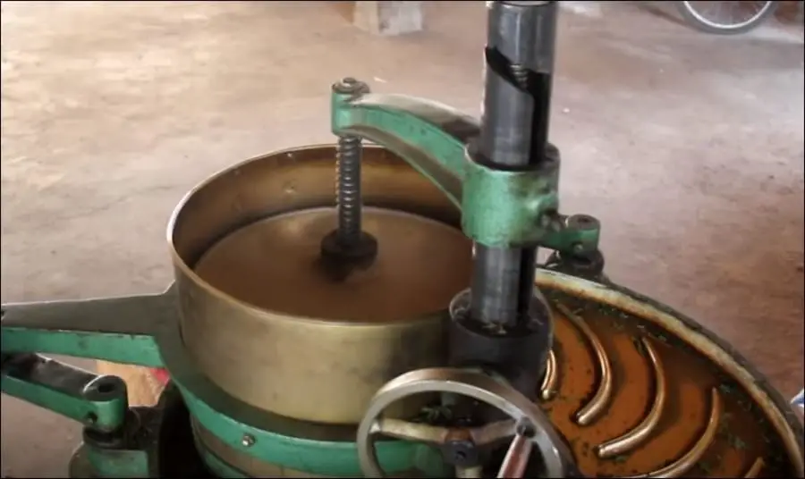 how tea is made - tea-rolling-machine